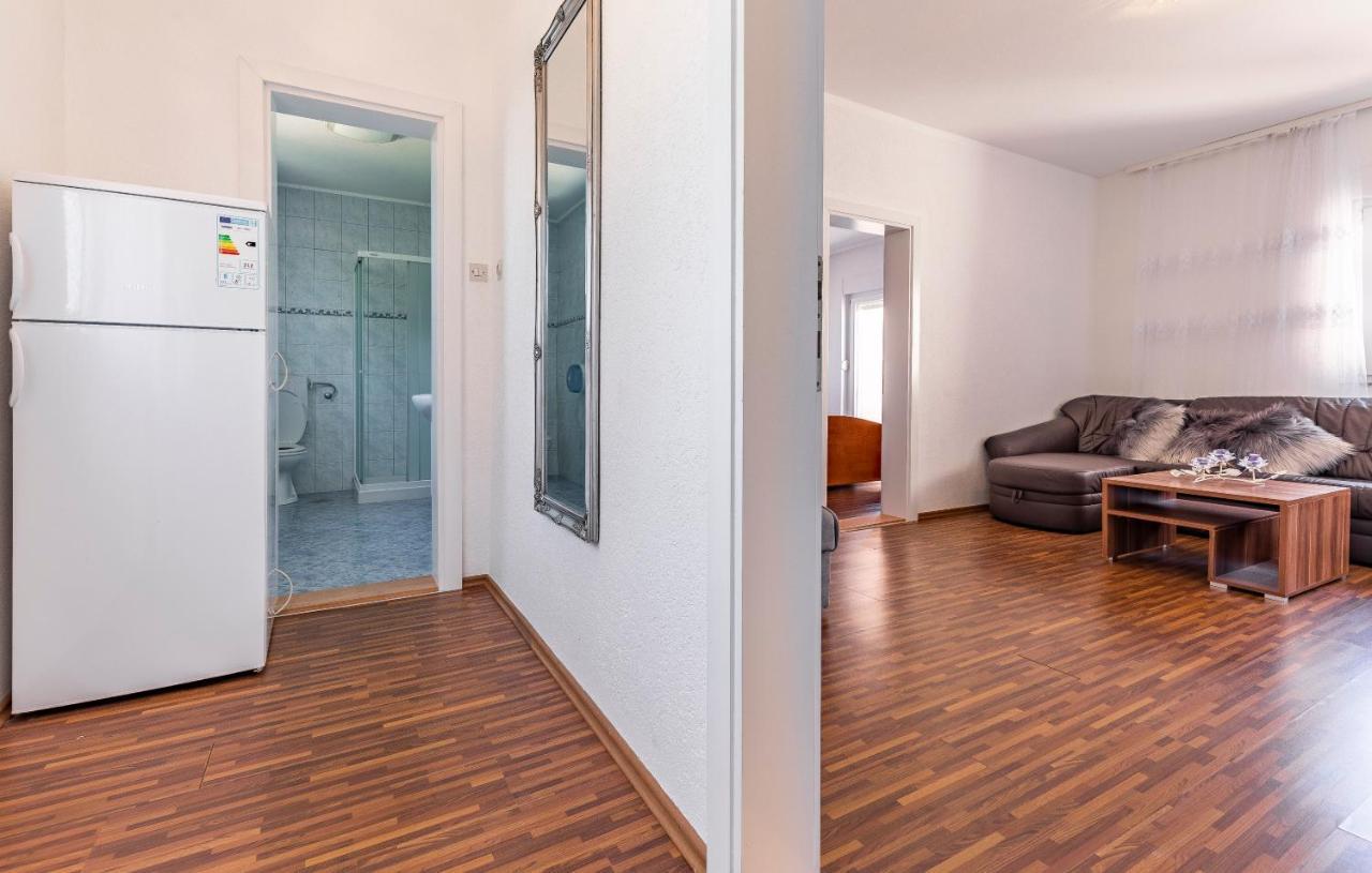 Rooms Giovanni 메덜린 외부 사진
