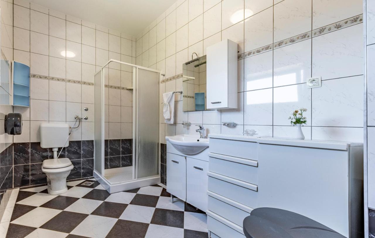 Rooms Giovanni 메덜린 외부 사진