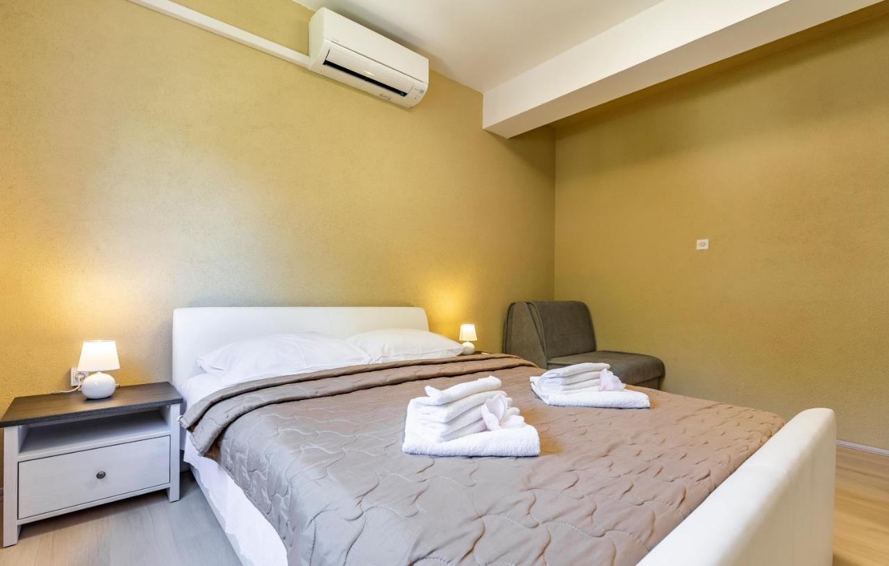 Rooms Giovanni 메덜린 외부 사진