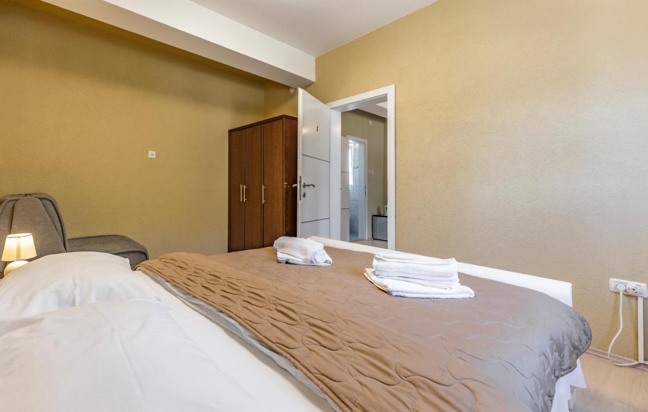 Rooms Giovanni 메덜린 외부 사진